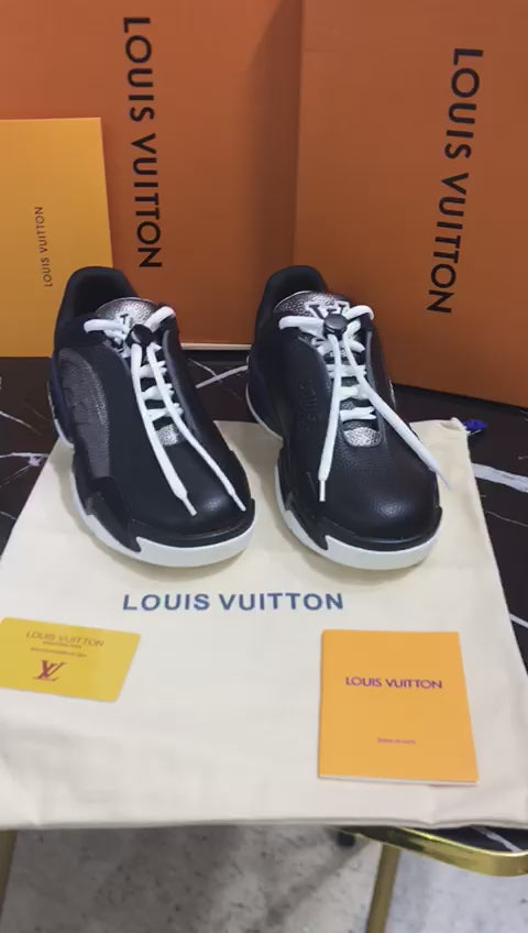 Louis Vuitton tenis de bota color negro Caballero