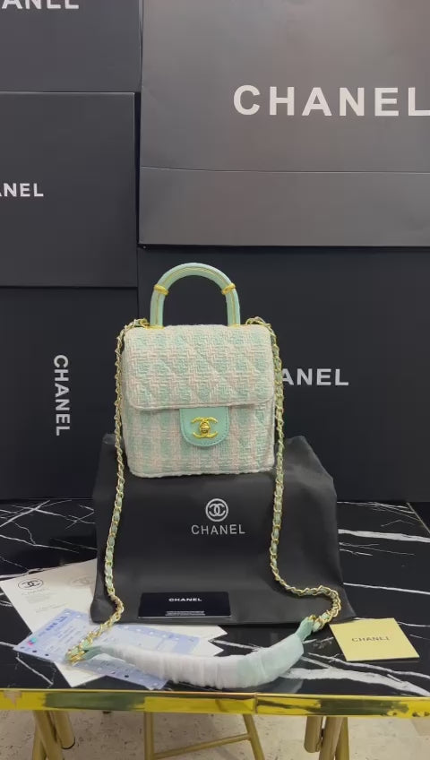 Chanel Verde Aqua Crochet con Piel