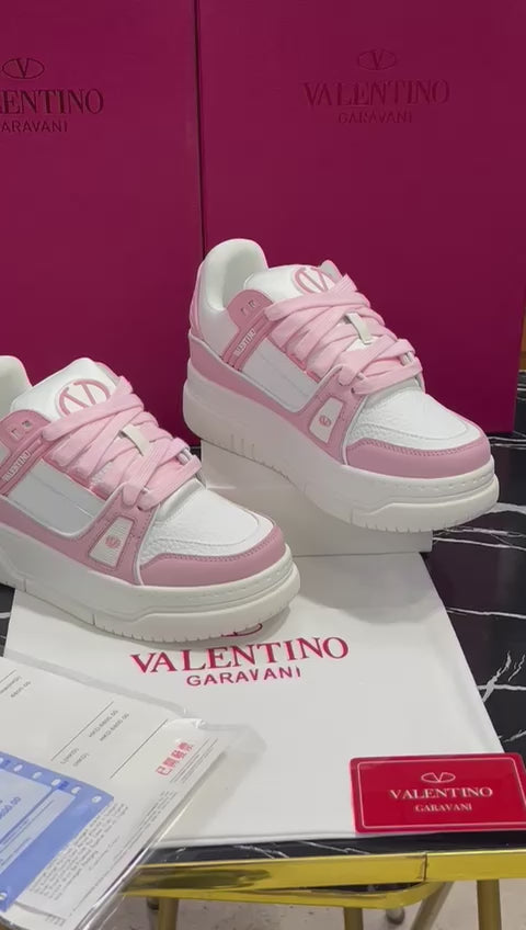 Valentino Tenis blanco con rosa