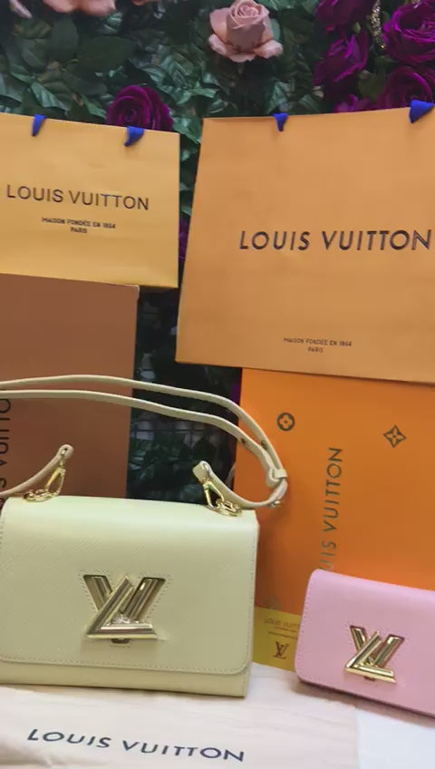 Louis Vuitton Beige con Monedero Rosa Piel