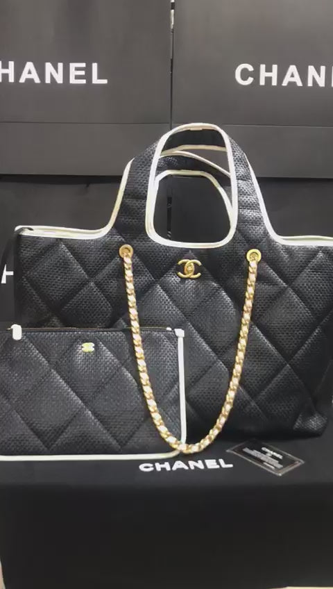 Chanel Negro Bordada Edición Especial