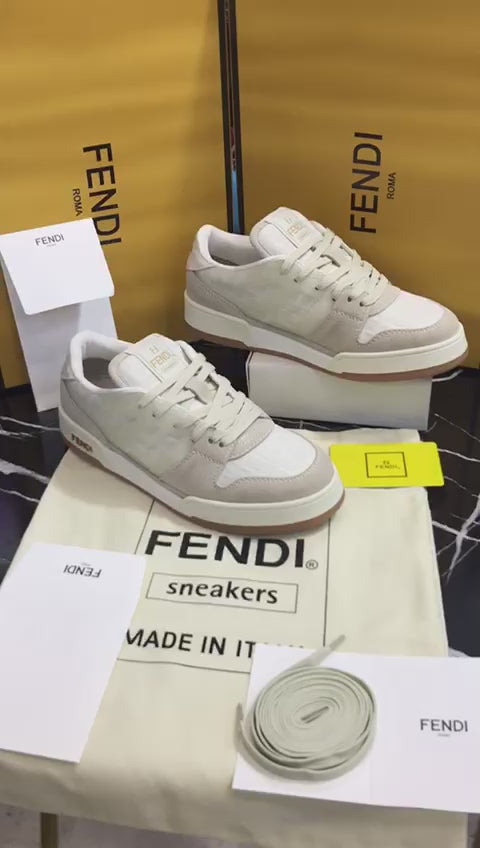 Fendi tenis blanco con cafe