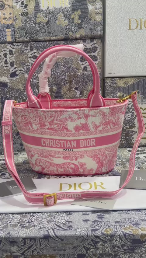 Christian Dior Rojo Bordada